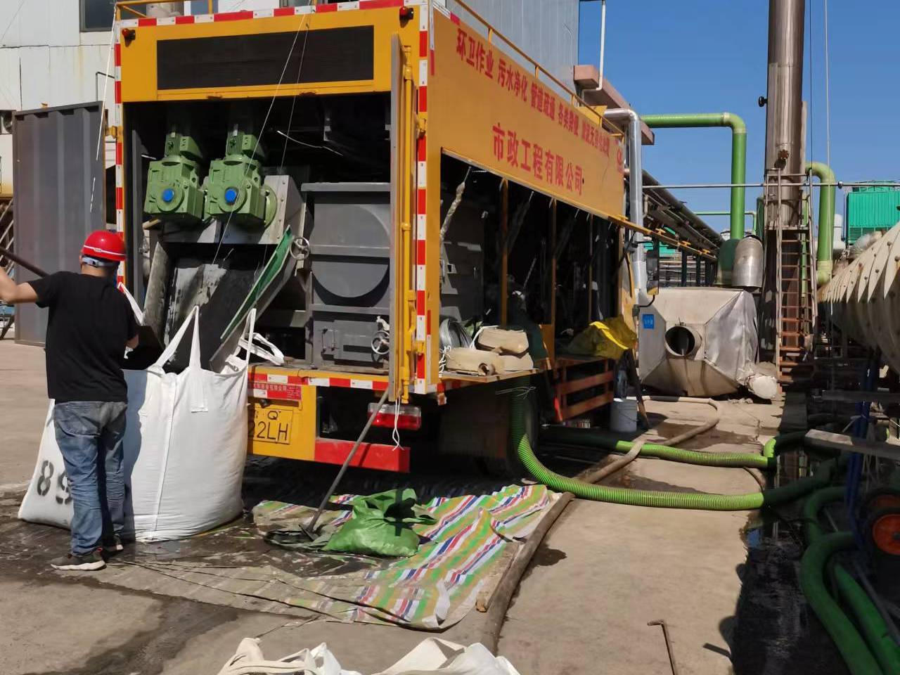 新晃淤泥压干处理